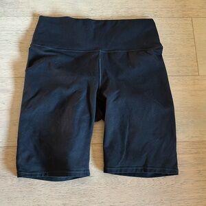 Fabletics 8 inch Biker Shorts Size M